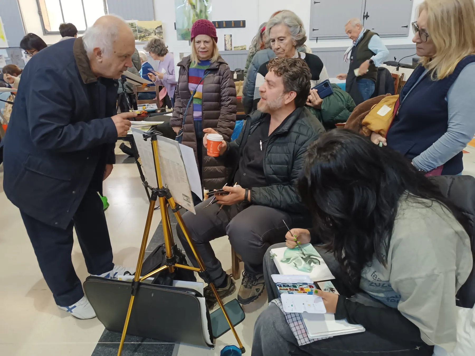 Demostración de retrato con los alumnos alrededor
