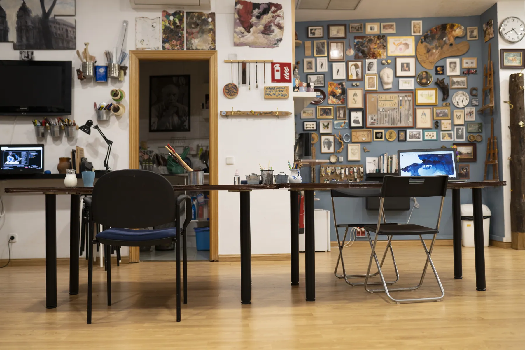 Mesas de trabajo del estudio