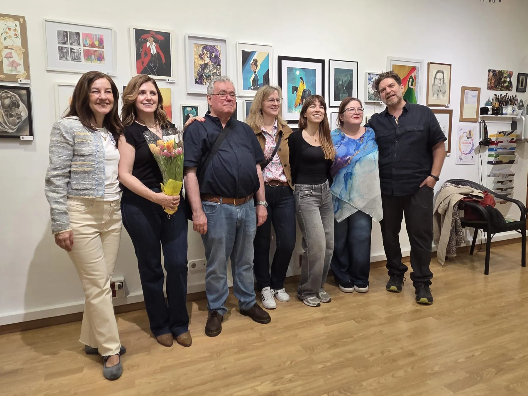 Foto de grupo en la exposición