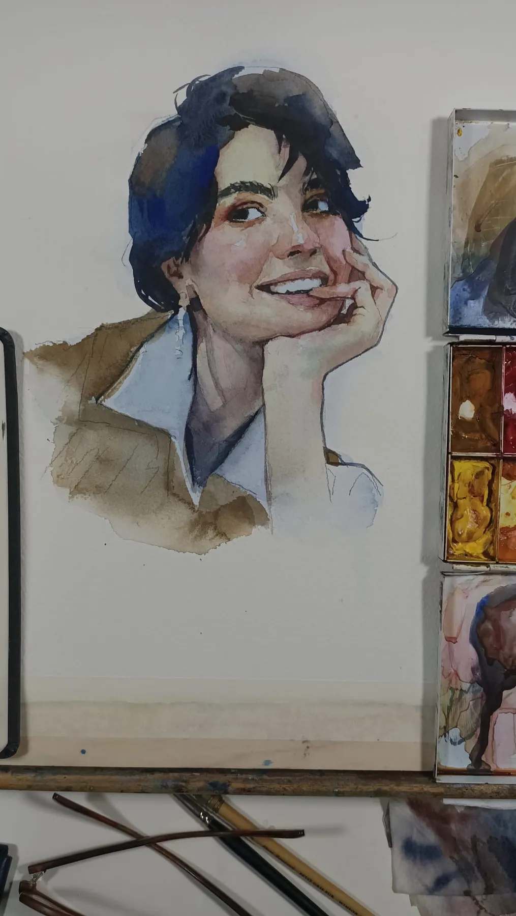 Retrato en el caballete — acuarela sobre papel